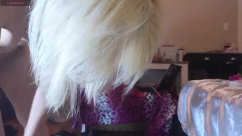 hollyhanna @ myfreecams on 20231221