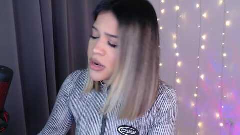 khloe_miller @ myfreecams on 20231221