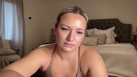 lynn_6 @ myfreecams on 20231221