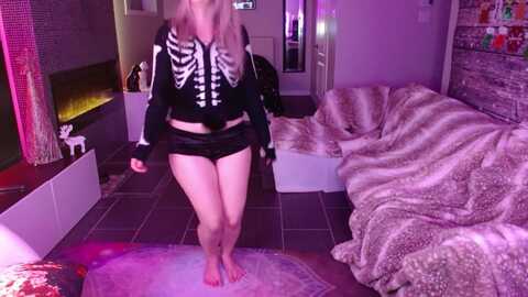 serafina @ myfreecams on 20231221