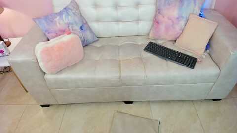 tiny_cora @ myfreecams on 20231221