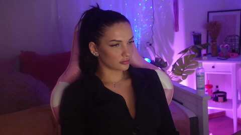 ashleyjohnes @ myfreecams on 20231222