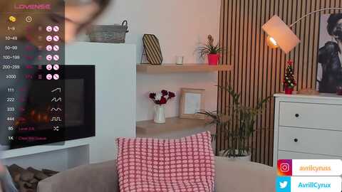 avril_cyrus @ myfreecams on 20231222