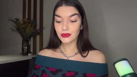 bowtorina @ myfreecams on 20231222