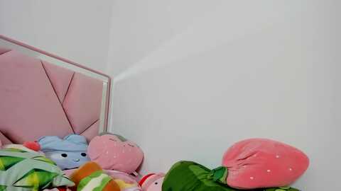 cherrycute666 @ myfreecams on 20231222