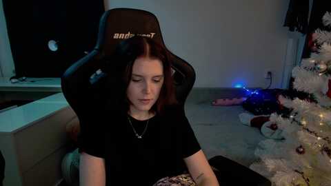 crybabykys @ myfreecams on 20231222