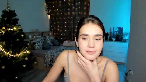 ellies_smile @ myfreecams on 20231222