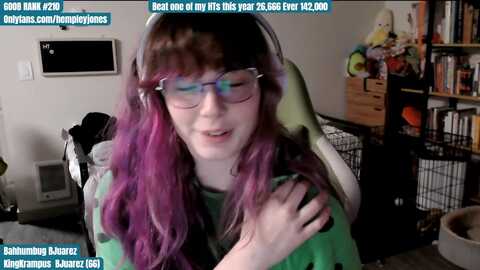 hempley @ myfreecams on 20231222