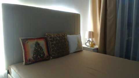 hrystina_ @ myfreecams on 20231222