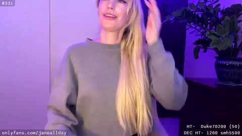 janeallday @ myfreecams on 20231222