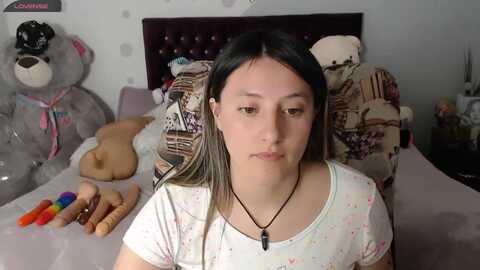 lorenahot06 @ myfreecams on 20231222