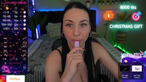 magneticq @ myfreecams on 20231222