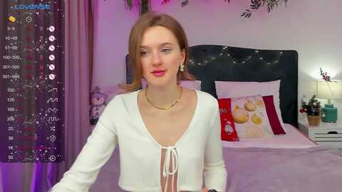 monaelisa @ myfreecams on 20231222