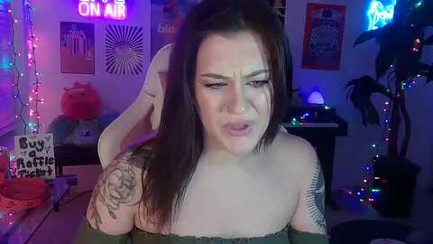 natalienavedo @ myfreecams on 20231222