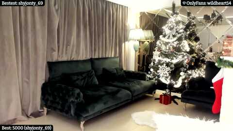 yveline @ myfreecams on 20231222