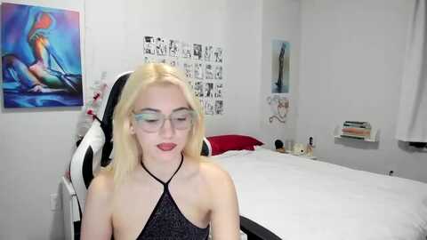 annatame @ myfreecams on 20231223