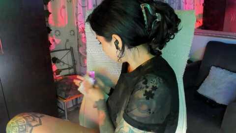 blue_berry_x @ myfreecams on 20231223