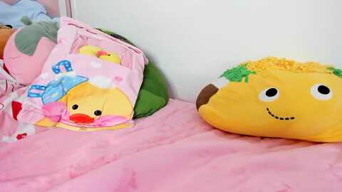 cherrycute666 @ myfreecams on 20231223