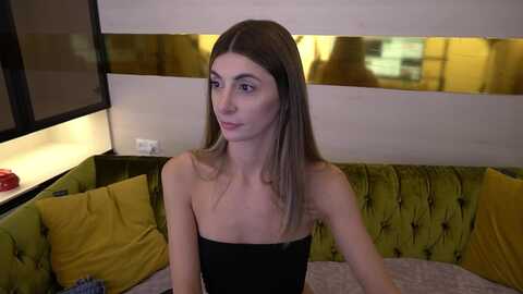 freyagray @ myfreecams on 20231223