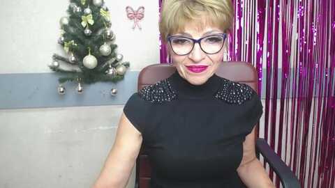 hollyincresh @ myfreecams on 20231223
