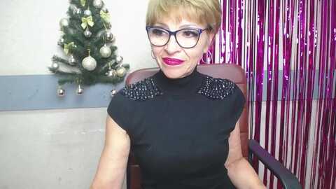 hollyincresh @ myfreecams on 20231223