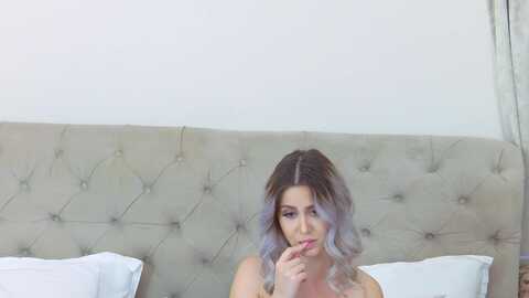 kyliebenton @ myfreecams on 20231223