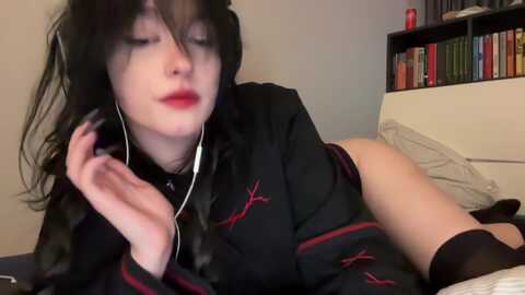 licorice_alia @ myfreecams on 20231223