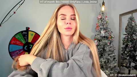 linda_0nline @ myfreecams on 20231223