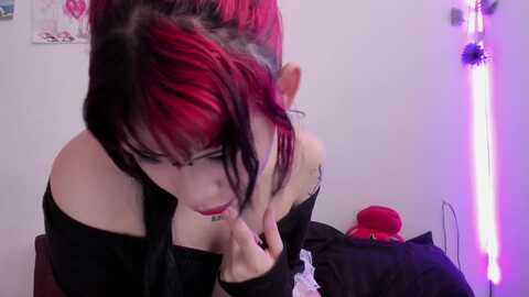 naala @ myfreecams on 20231223