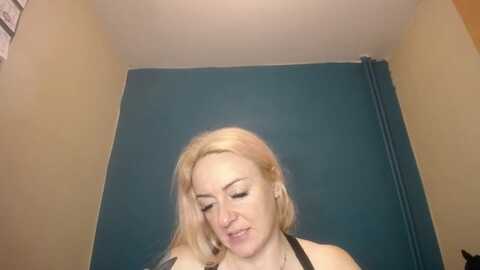 nadinnne @ myfreecams on 20231223