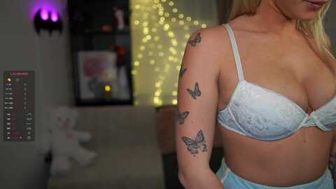 nicoletteshea @ myfreecams on 20231223