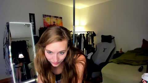 she_is_sam @ myfreecams on 20231223