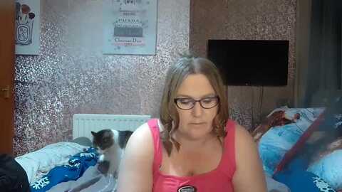 yummymummy39 @ myfreecams on 20231223
