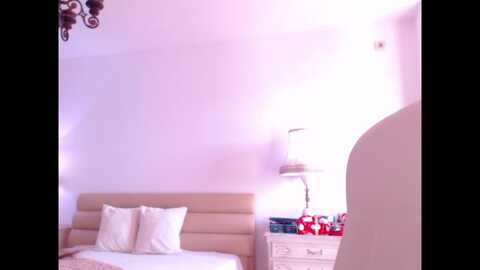 addictivelara @ myfreecams on 20231224