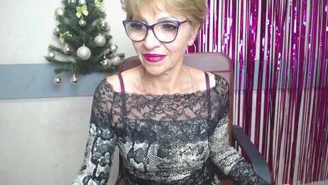 hollyincresh @ myfreecams on 20231224