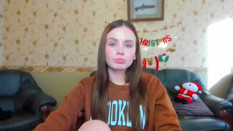 hollyshinee @ myfreecams on 20231224