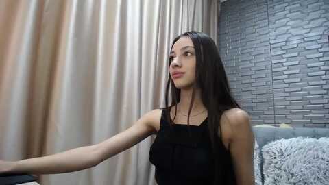 lea_lexis @ myfreecams on 20231224