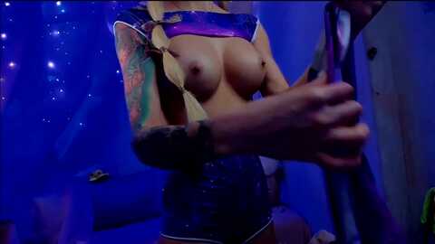 licklizz @ myfreecams on 20231224