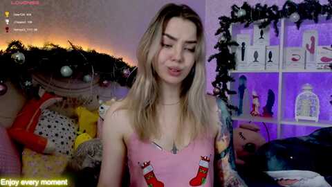 lillimoore_ @ myfreecams on 20231224