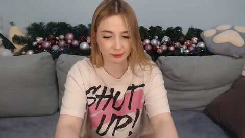 sabrinaviolet @ myfreecams on 20231224