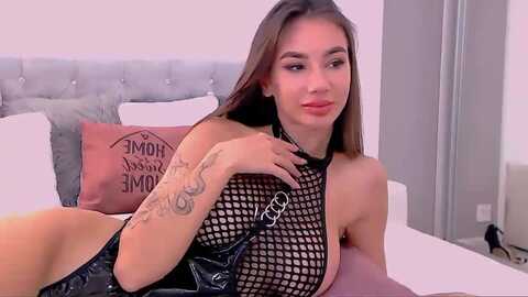 selenalo @ myfreecams on 20231224