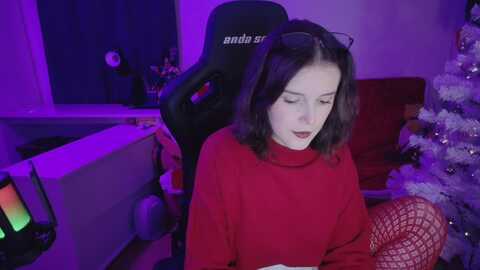 crybabykys @ myfreecams on 20231225