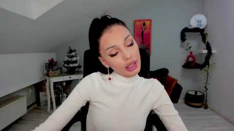 hellenshaw @ myfreecams on 20231225