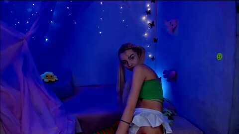 licklizz @ myfreecams on 20231225