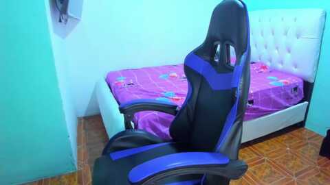 lore_dool @ myfreecams on 20231225