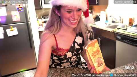 reige @ myfreecams on 20231225