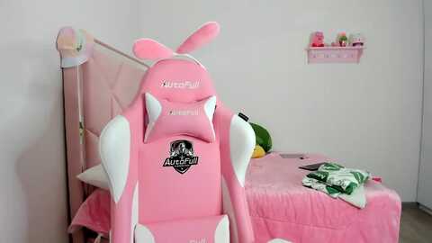 cherrycute666 @ myfreecams on 20231226