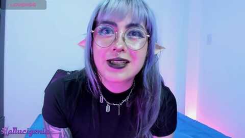 hallucigenia1 @ myfreecams on 20231226