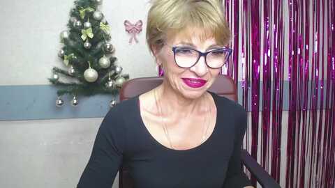 hollyincresh @ myfreecams on 20231226