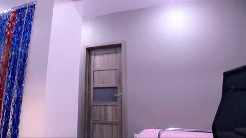 xeniamilf @ myfreecams on 20231226